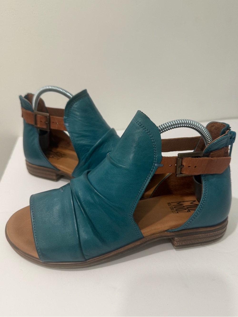 Miz Mooz Leather High Ankle Buckle Gladiator Sandals Dipper Marine 36/US 6